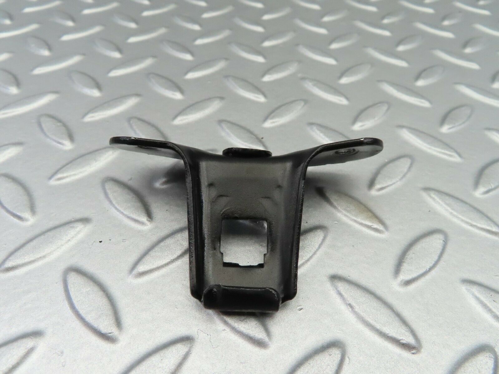 6396 Mercedes-Benz W126 380SE Trunk Lock Latch 1267580050