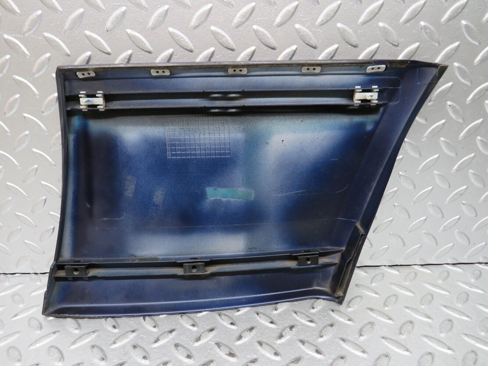 28980 Mercedes-Benz C124 320CE Front Left Fender Wing Moulding Trim 1246903540