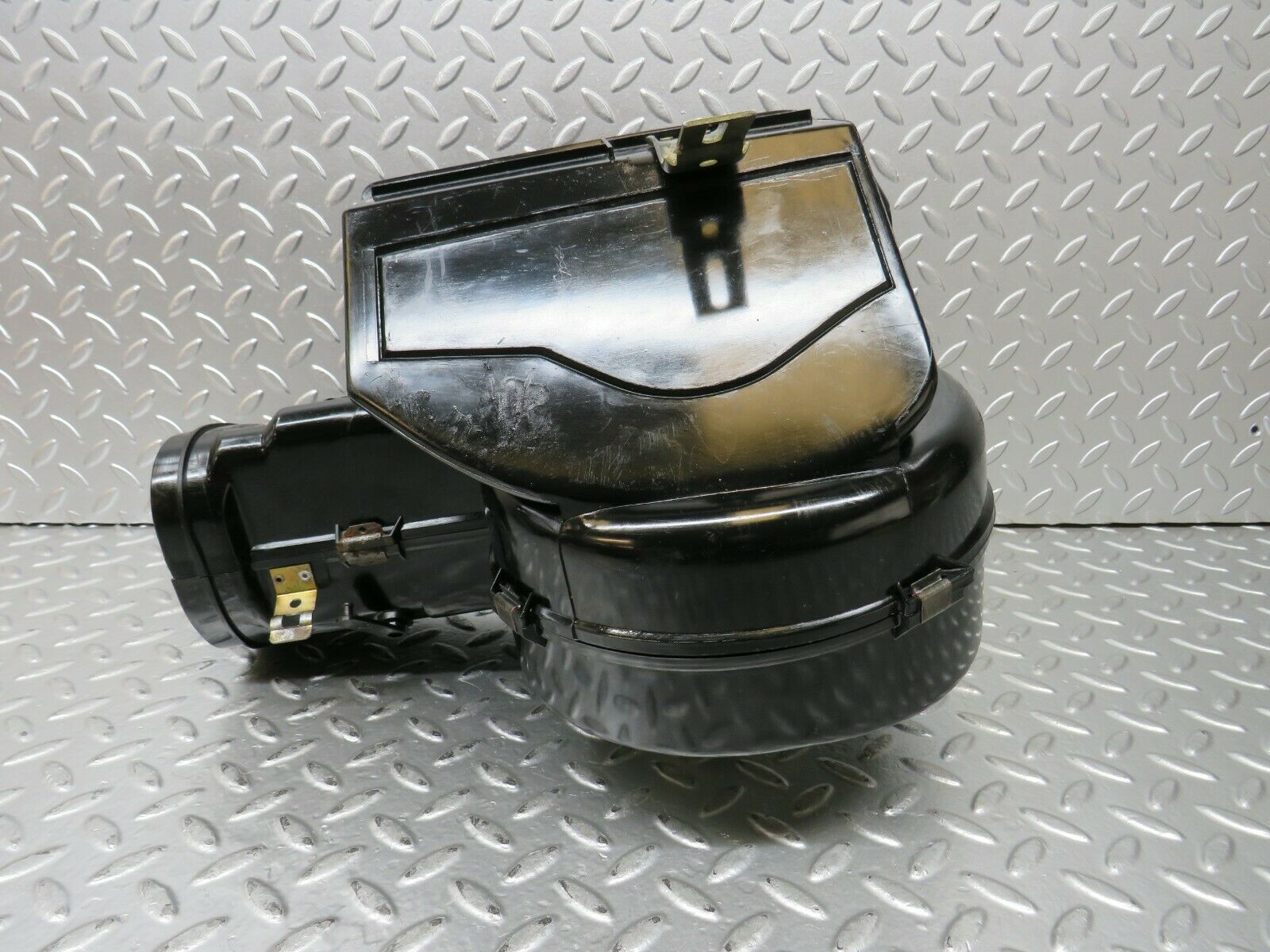 23304 Mercedes-Benz W116 350SE Heater Blower Motor With Housing 0130107012