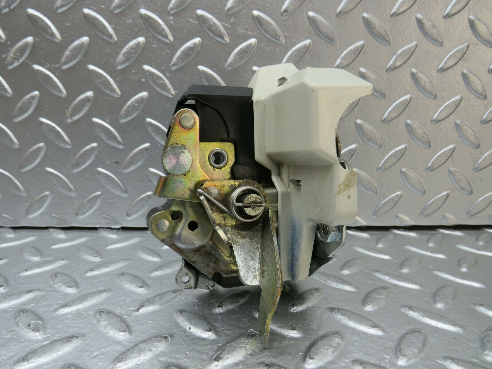 24198 Mercedes-Benz S124 220TE Wagon Rear Right Door Lock Mechanism