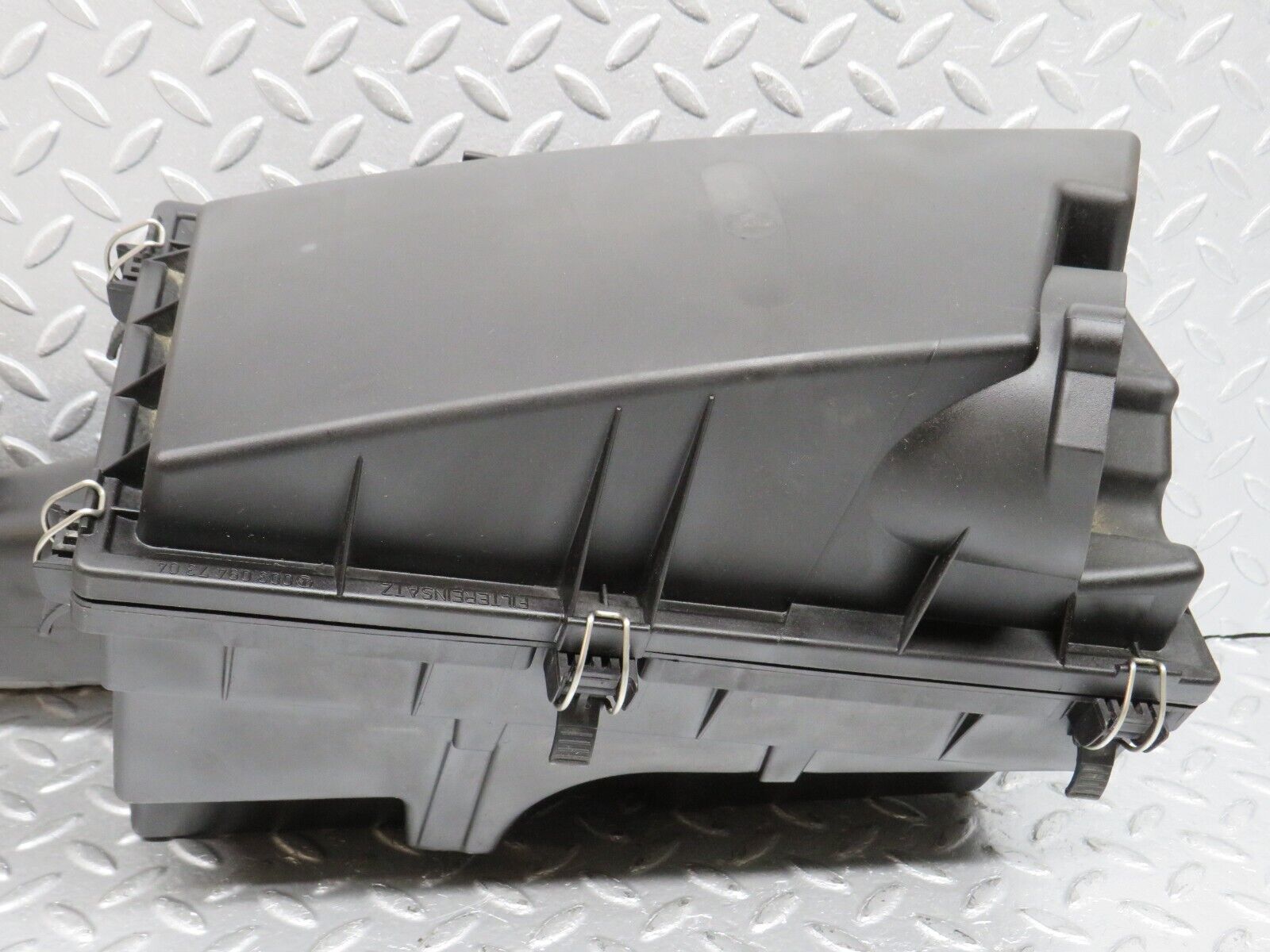 39673 Mercedes-Benz R129 320SL Coupe Air Filter Box Housing 1040900501 4616885903