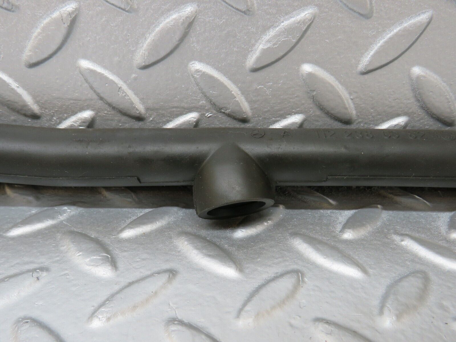 35068 Mercedes-Benz W210 320E EGR Air Pump Pipe Hose 1122380082