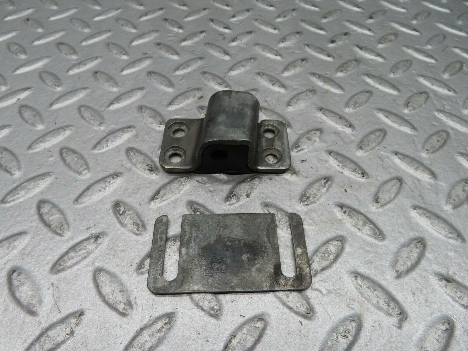 16648 Mercedes-Benz C107 380SLC Door Lock Latch Left Side