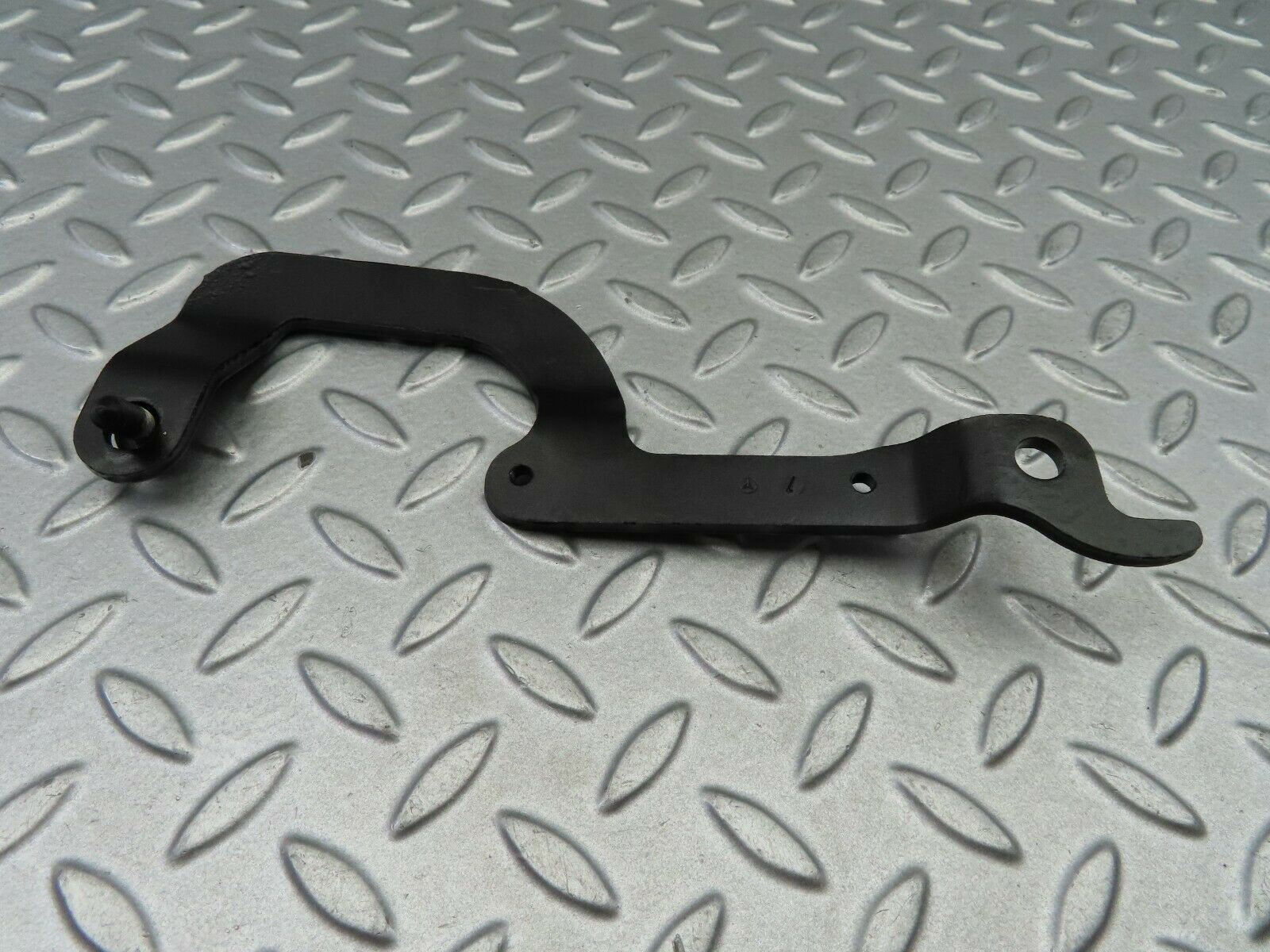 5974 Mercedes-Benz W123 200 Right Bonnet Hinge Support