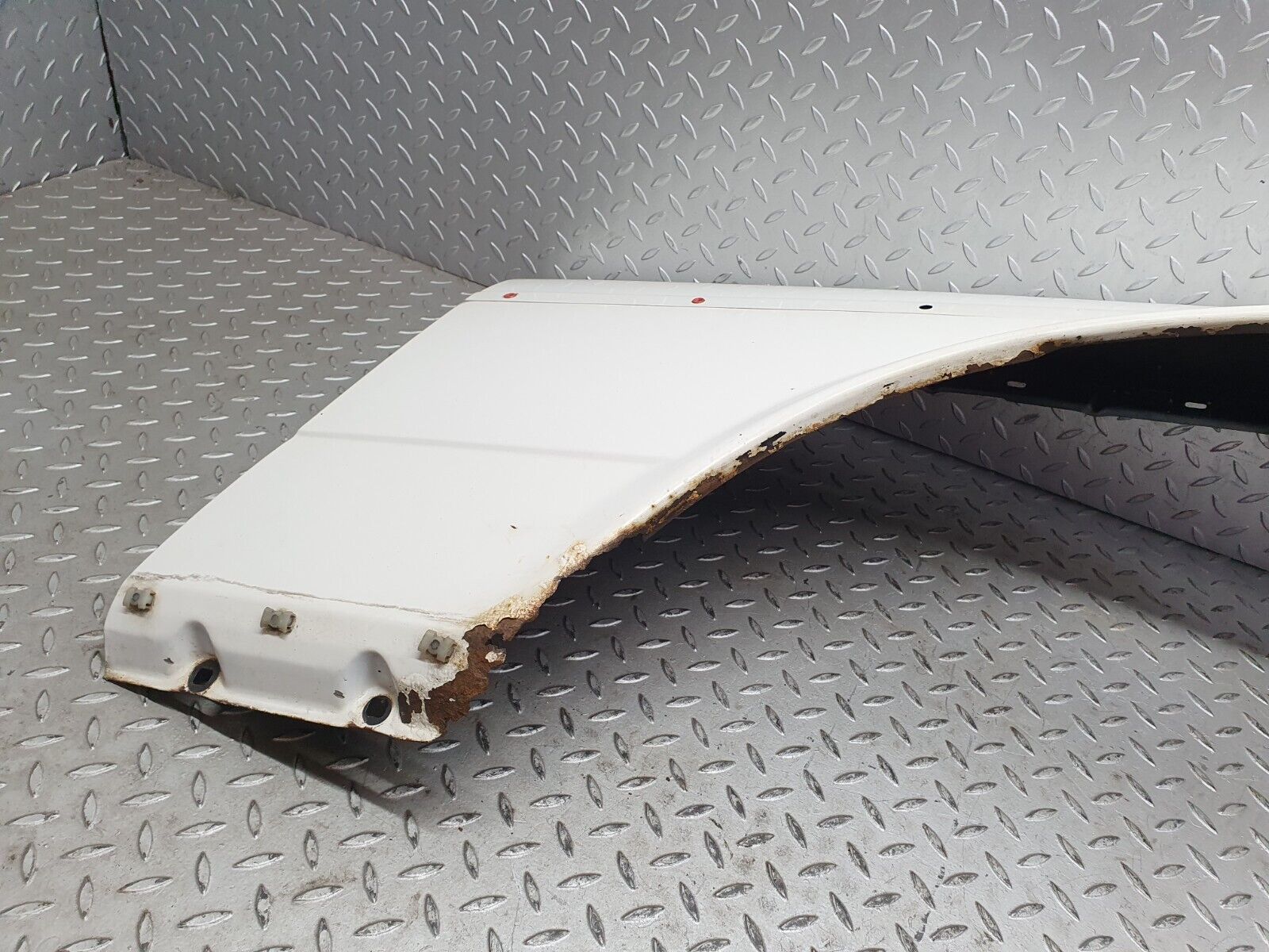 40809 Mercedes-Benz W123 300D Front Right Wing Fender