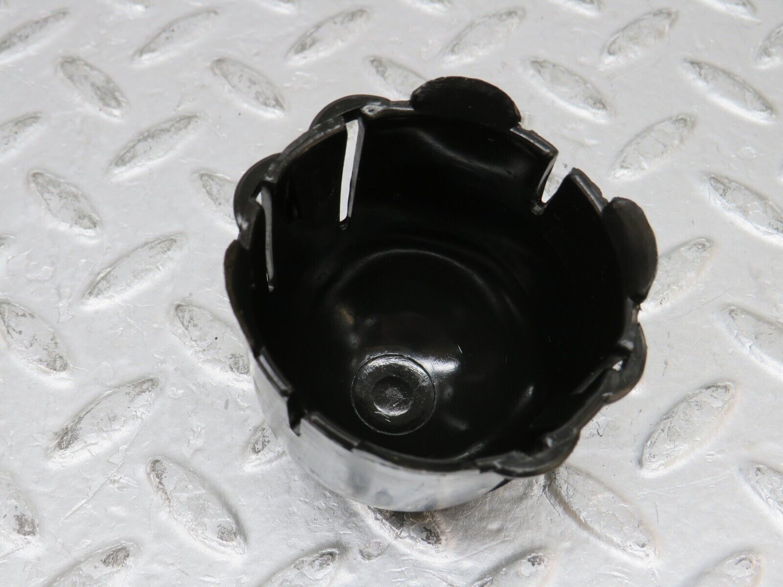 37424 Mercedes-Benz W109 300SEL Rear Shock Absorber Top Plastic Cap 2x