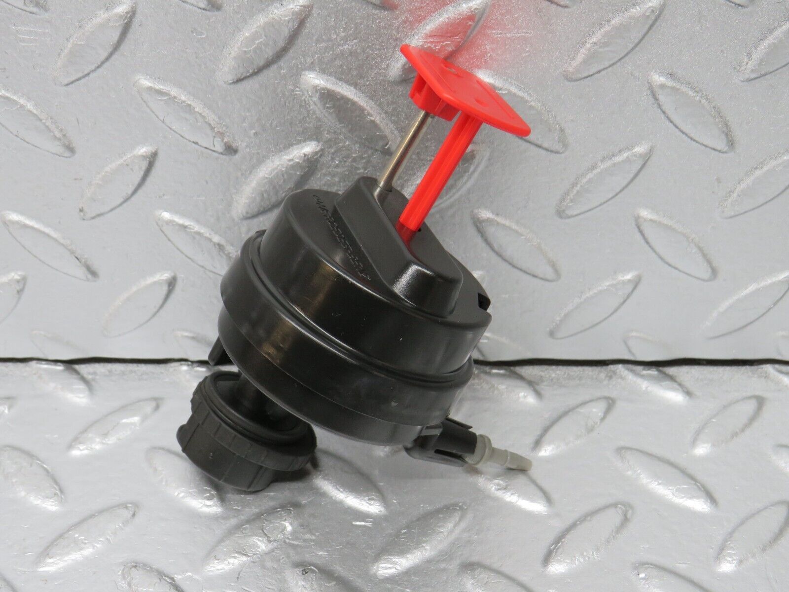 39497 Mercedes-Benz R129 320SL Coupe Fuel Tank Flap Cap Vacuum Actuator