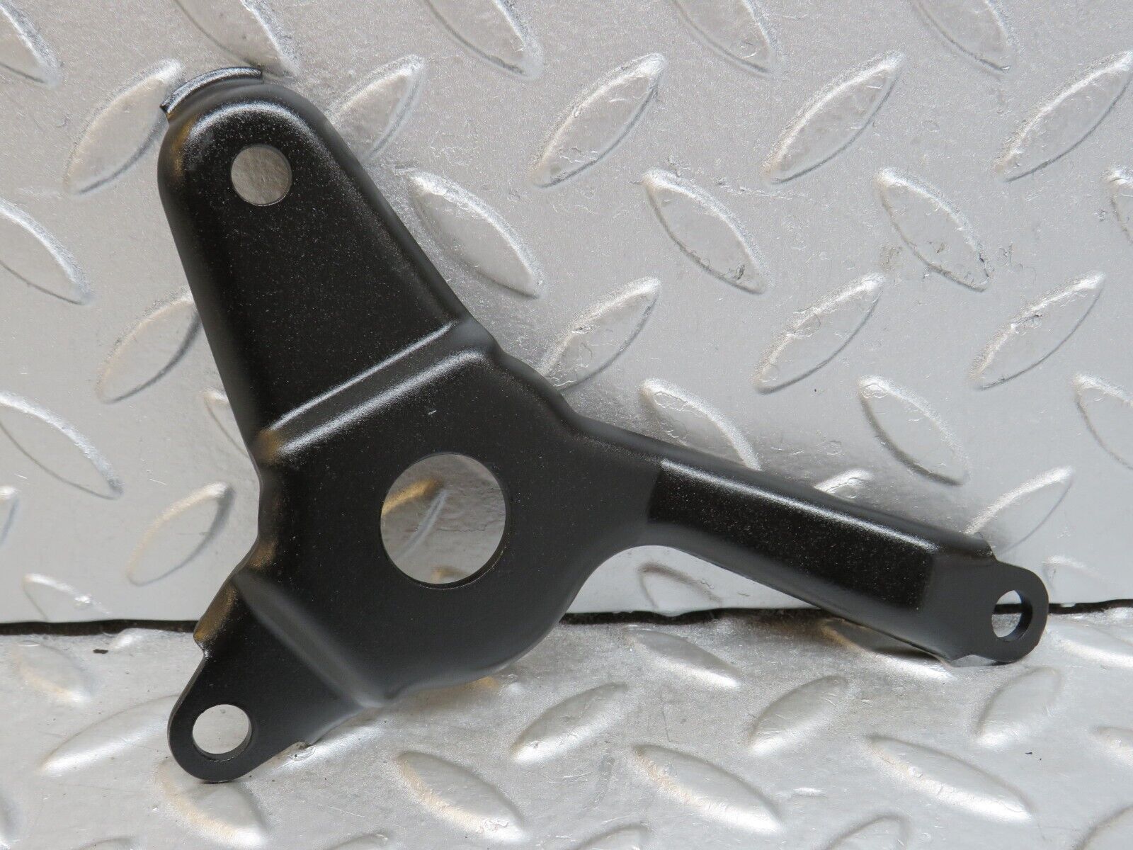 38114 Mercedes-Benz A124 320E Belt Tensioner Strut Bracket 1042020040