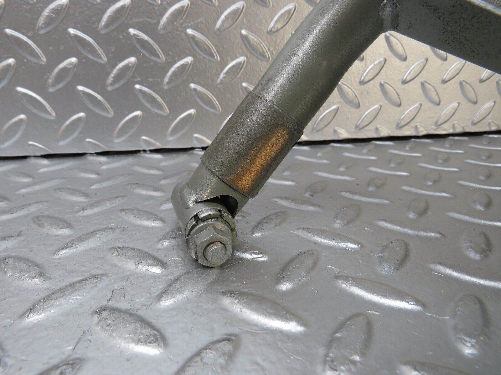 25014 Mercedes-Benz W140 S320 Trunk Lid Hinge Left Side