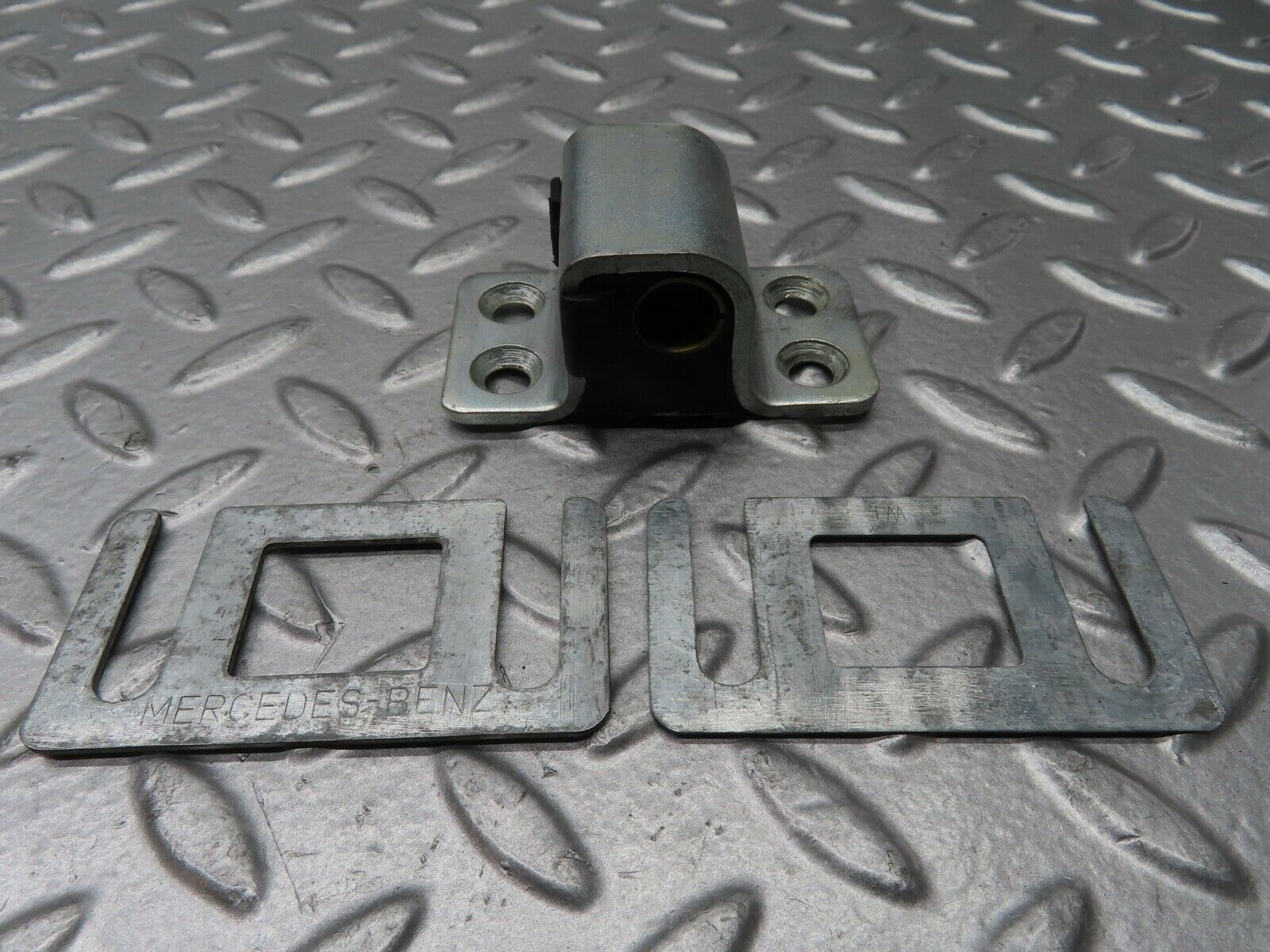 21143 Mercedes-Benz W123 230E Door Lock Latch Left Side