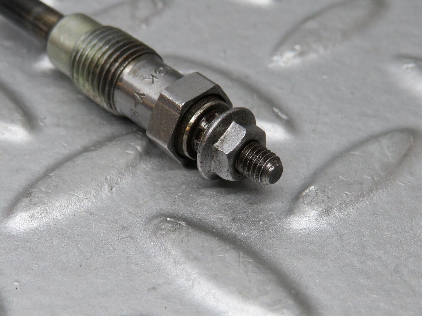 35886 Mercedes-Benz 240D OM616.912 Glow Plug NGK Y-902R