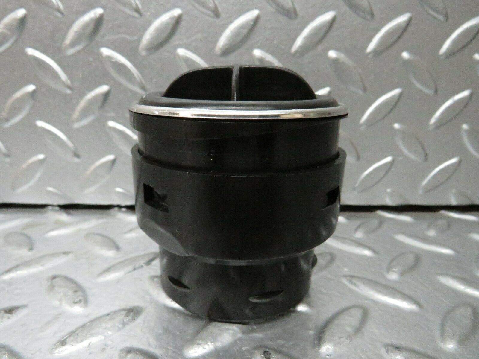 23774 Mercedes-Benz C107 450SLC Coupe Dashboard Air Vent