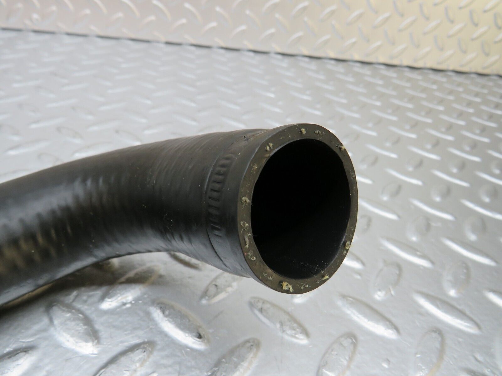 25503 Mercedes-Benz W123 200 Radiator Hose Pipe 1235012382