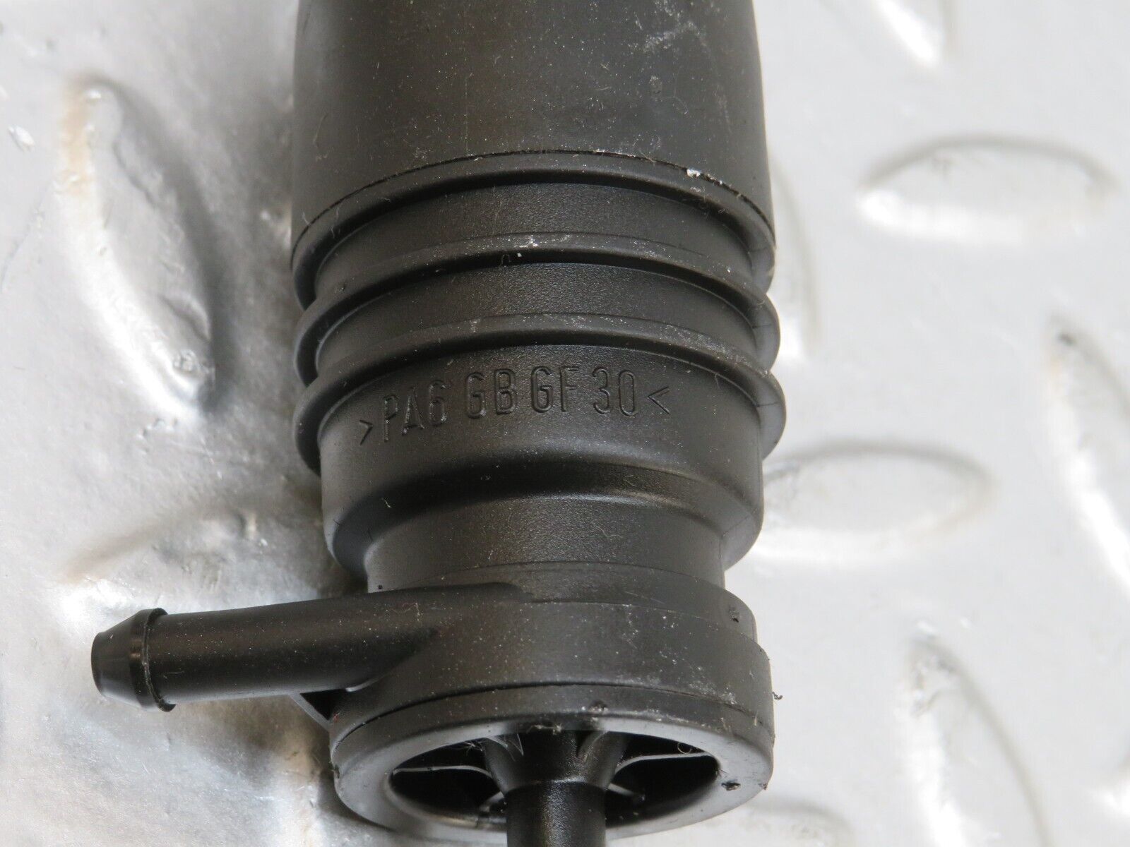 25035 Mercedes-Benz W140 S320 Windscreen Washer Pump Vdo