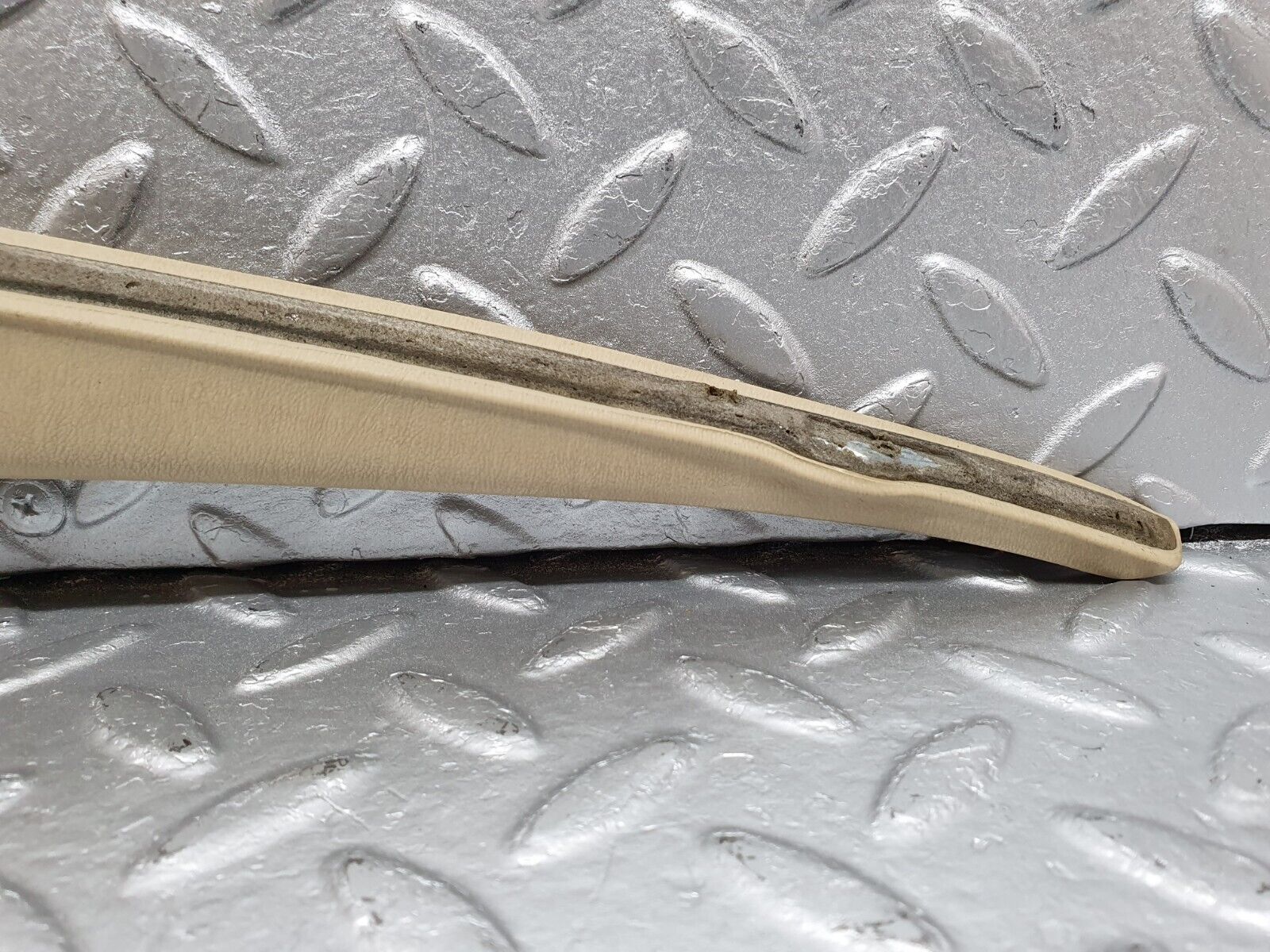 40935 Mercedes-Benz W126 300SE Rear Right Door Interior Trim Beige