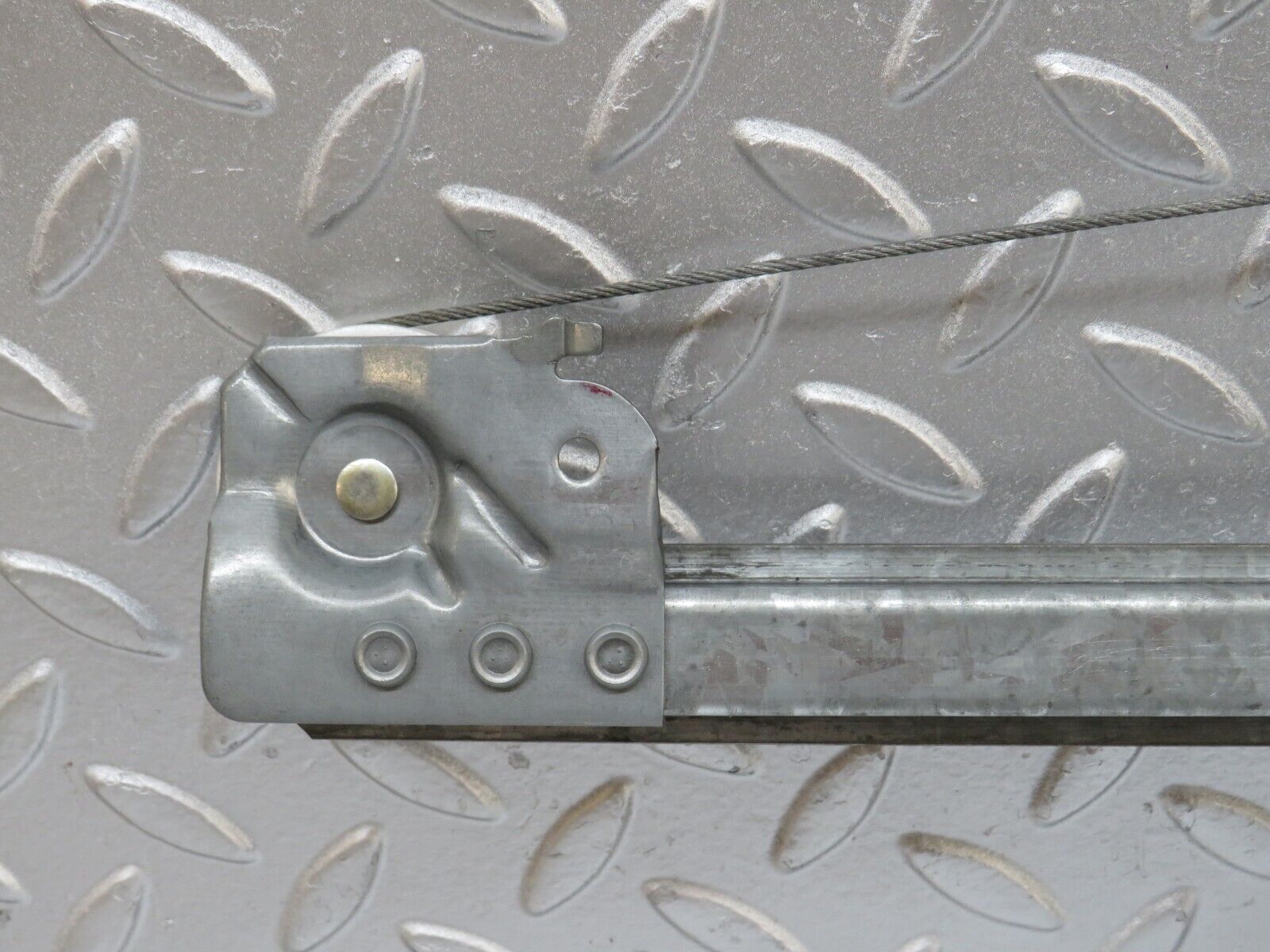 33257 Mercedes-Benz W202 C180 Rear Left Power Window Regulator 0130821637