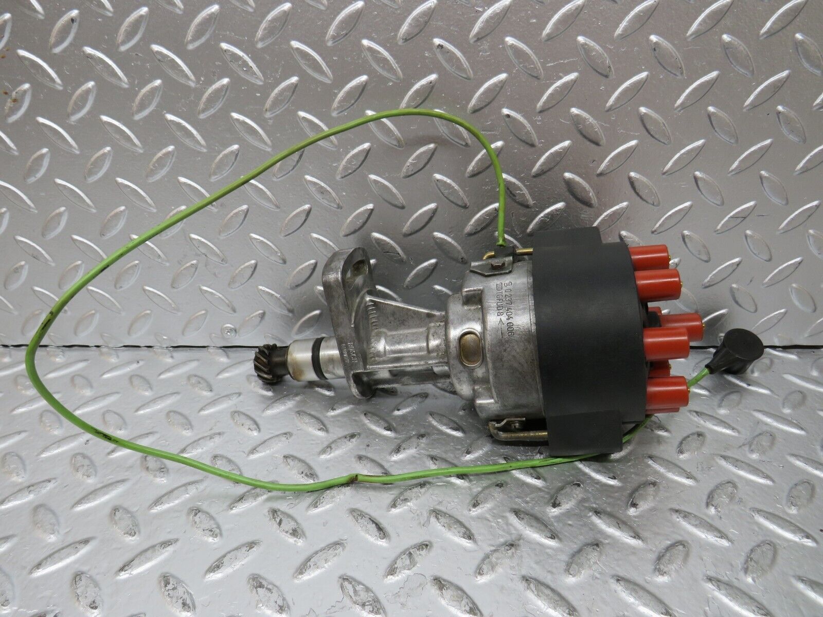 26334 Mercedes-Benz W116 450SE Ignition Distributor 0237404006