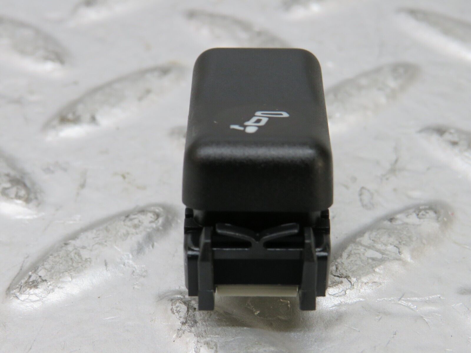 26528 Mercedes-Benz C124 220CE Rear Headrest Release Control Switch 1248209910