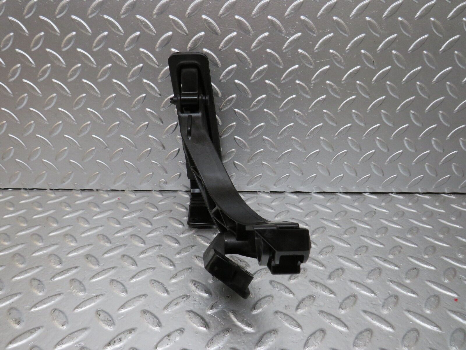 24739 Mercedes-Benz W140 S320 Accelerator Pedal