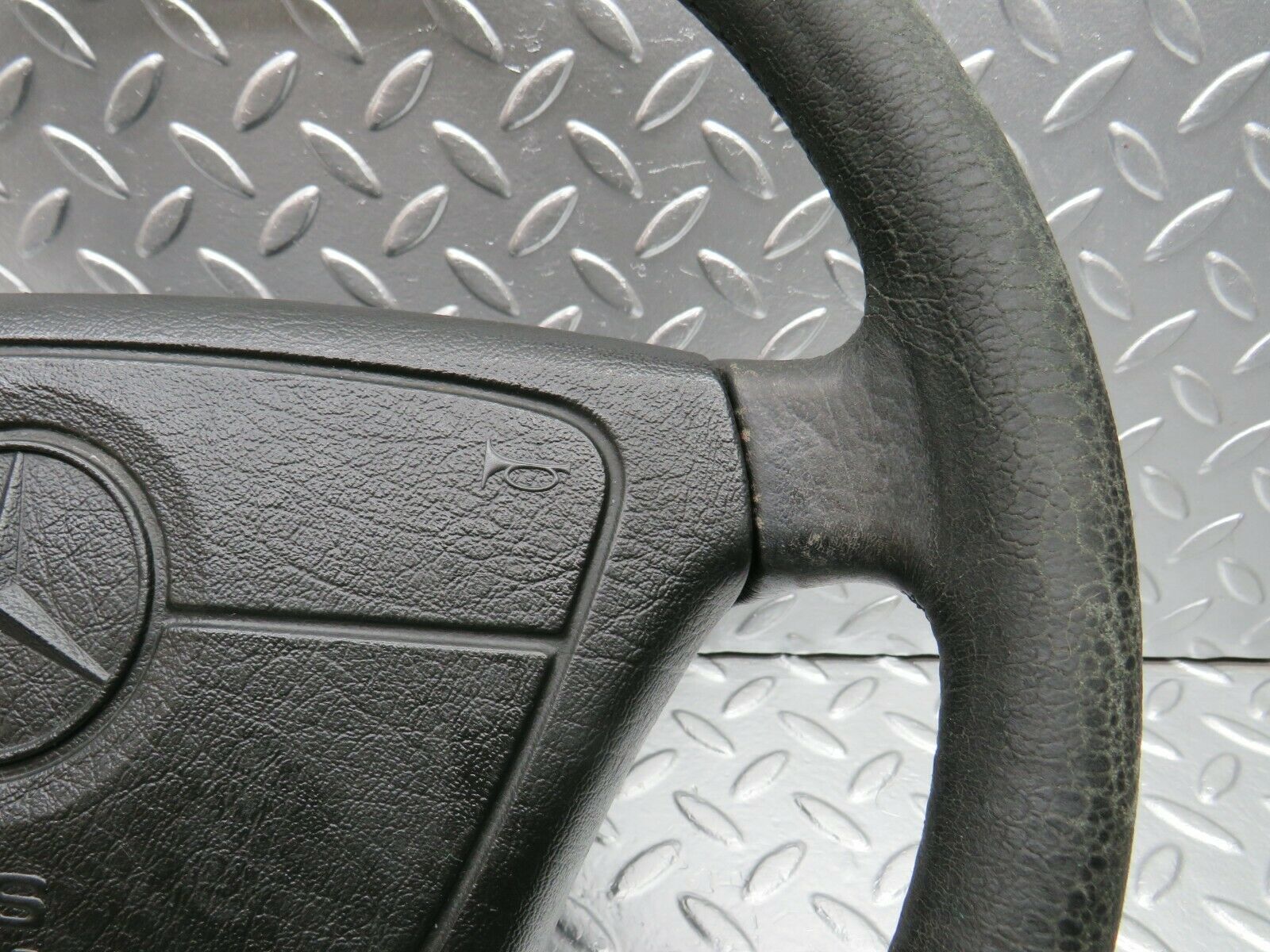 22313 Mercedes-Benz C124 E220 Coupe Leather Steering Wheel