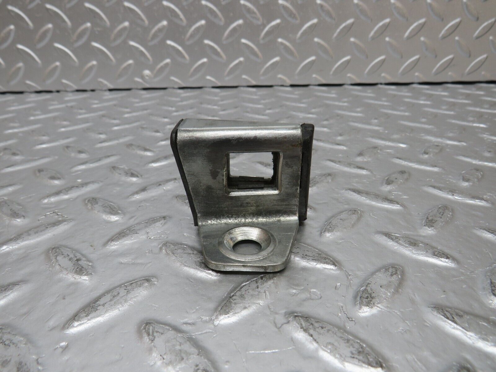 31772 Mercedes-Benz W201 190LE 1.8L Door Lock Latch