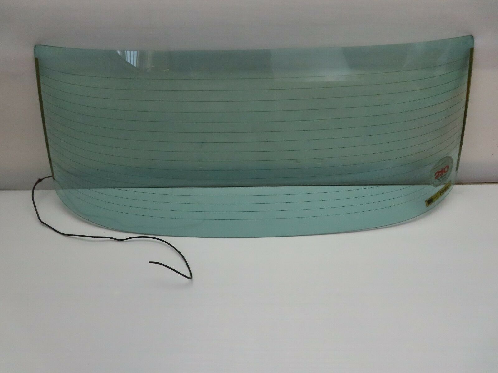 7964 Mercedes-Benz W115 220D Rear Windscreen