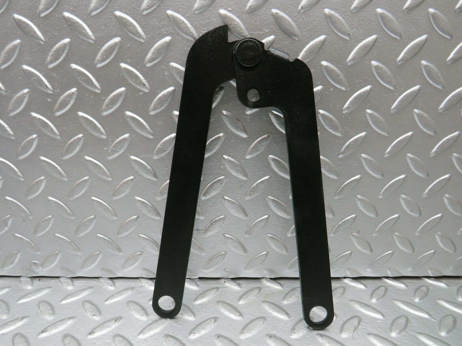 22869 Mercedes-Benz C107 450SLC Coupe Bonnet Hinge Right Side