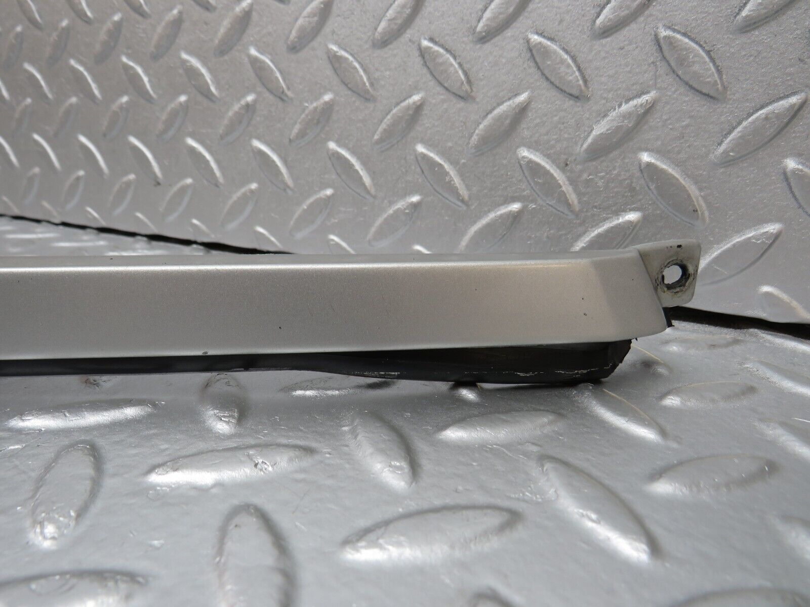 39694 Mercedes-Benz R129 320SL Coupe Right Headlight Lower Trim 1298260677 1298260877