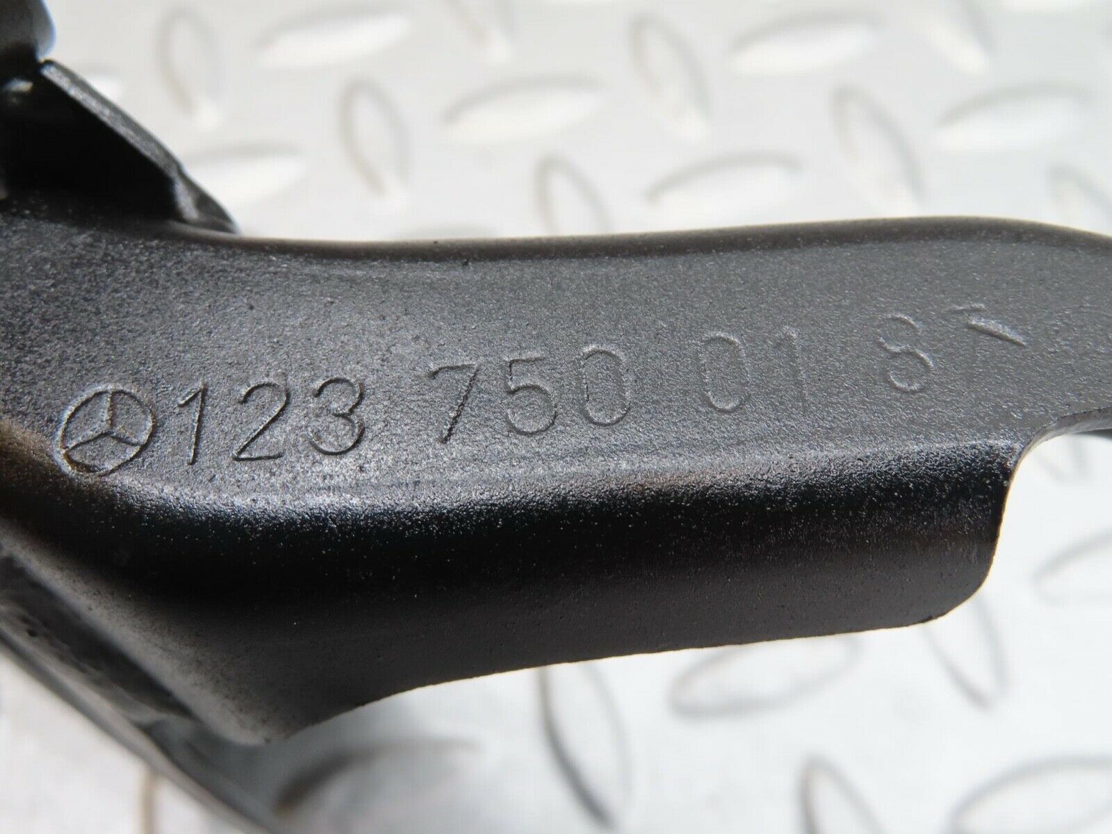 15993 Mercedes-Benz W123 280E Trunk Hinge Left Side 1237500187