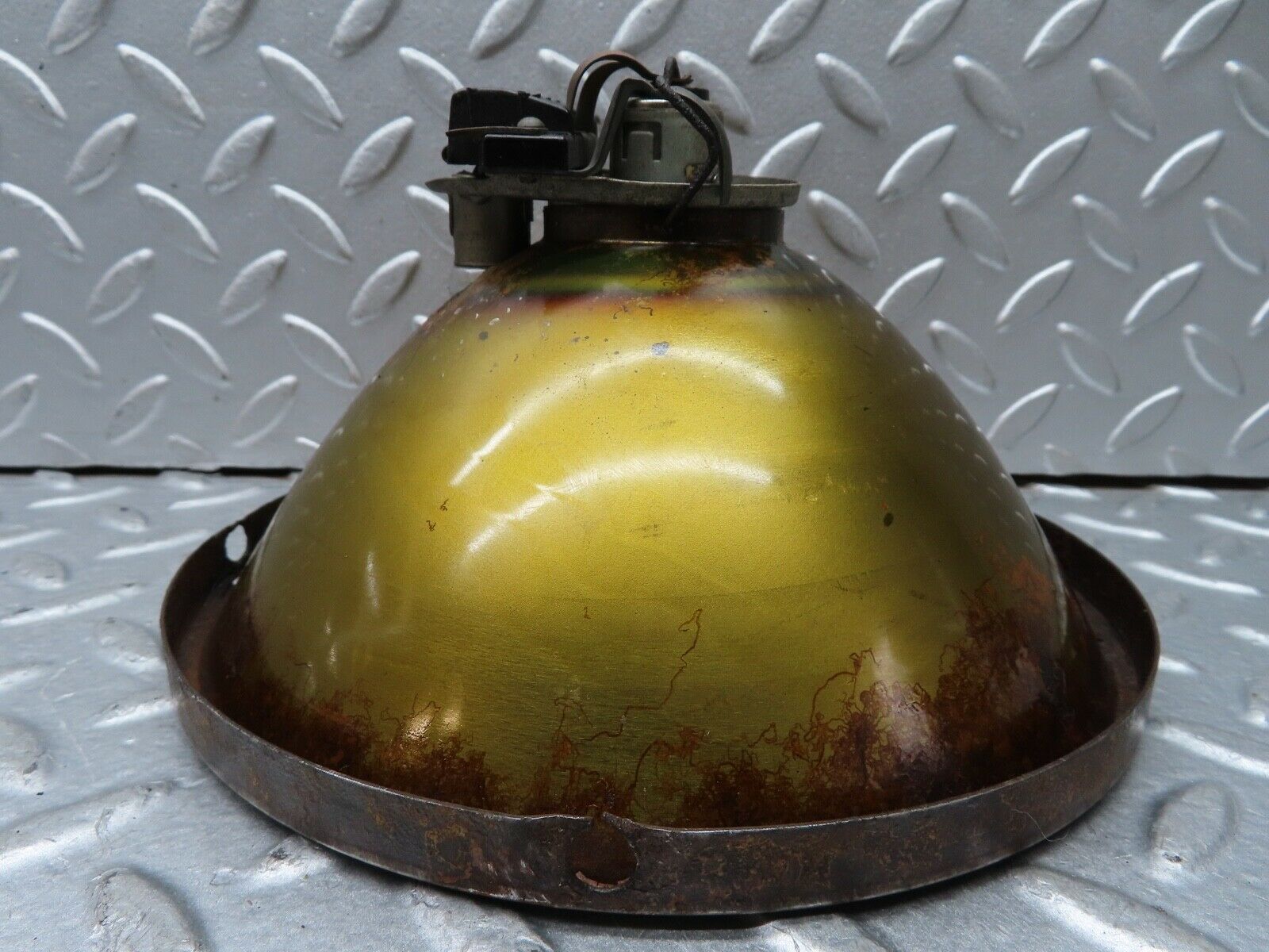 18911 Mercedes-Benz W121 190b Ponton Headlight Reflector