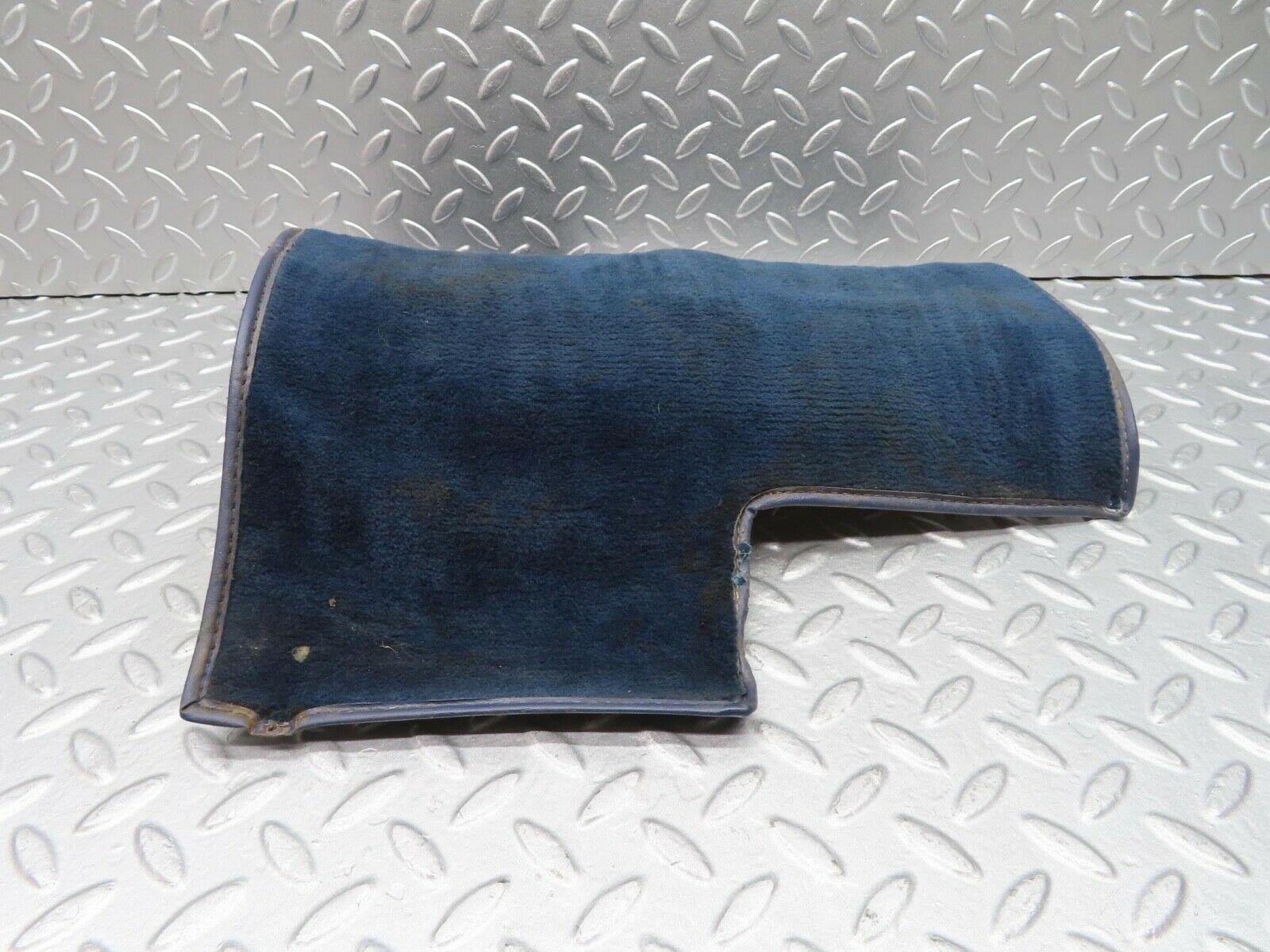 14111 Mercedes-Benz C107 280SLC Rear Centre Floor Carpet