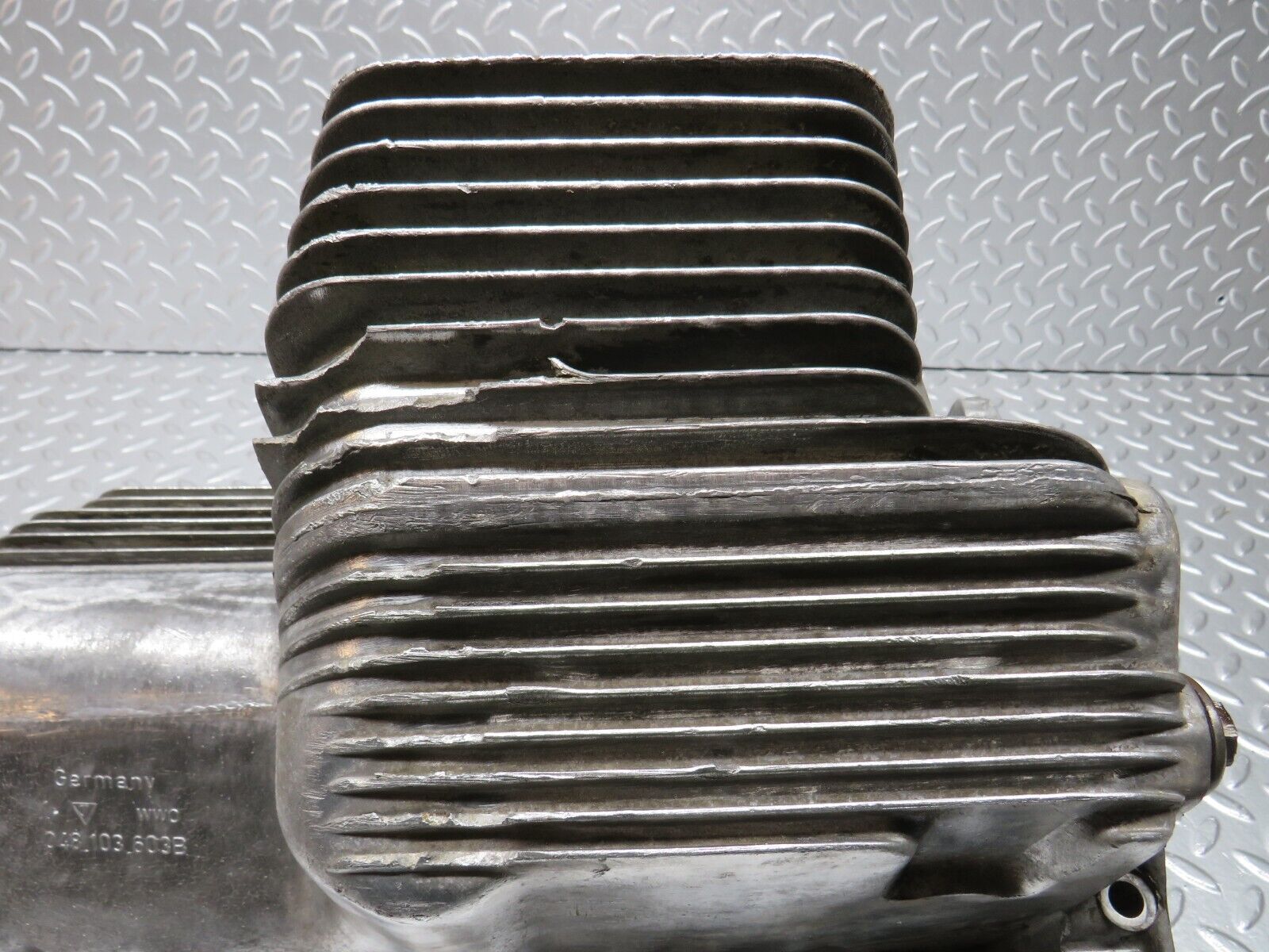 30158 Porsche 924 Oil Pan Oil Sump 048103603