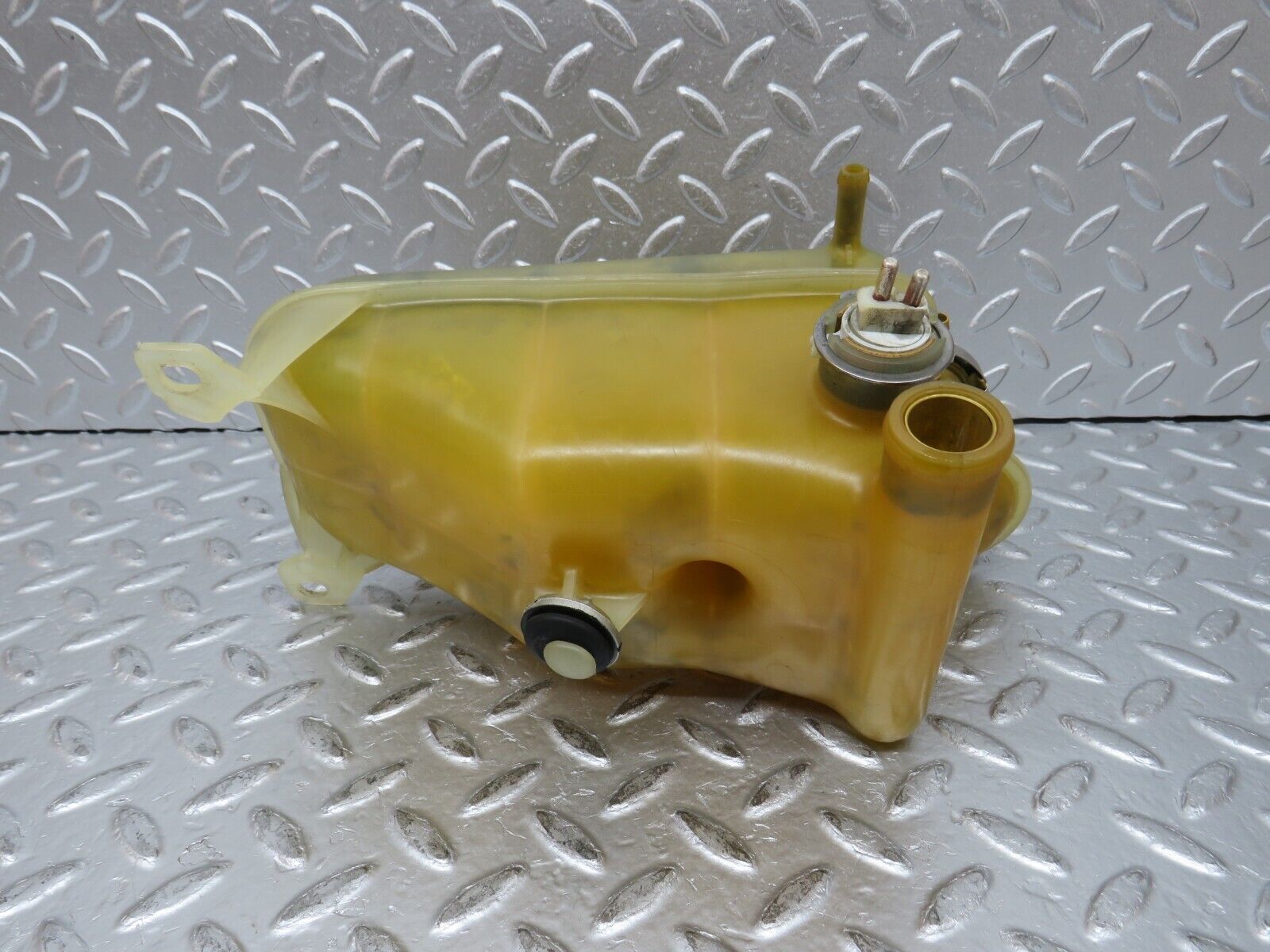 31848 Mercedes-Benz W201 190LE 1.8L Coolant Tank Reservoir 1245000649 1245000406