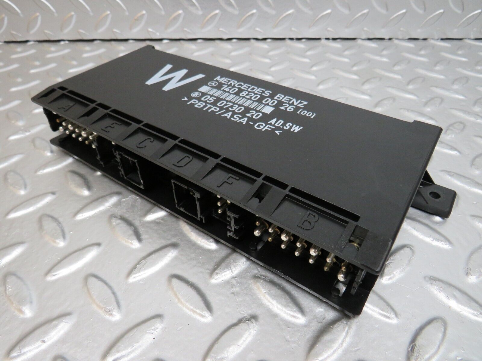 24622 Mercedes-Benz W140 S320 Comfort Control Unit 1408200026