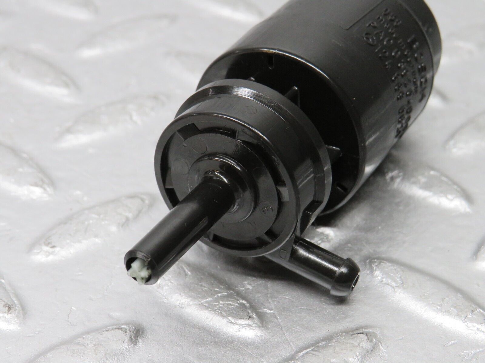 38393 Mercedes-Benz R129 280SL Coupe Windscreen Washer Pump Bosch 1248690621 0392040008