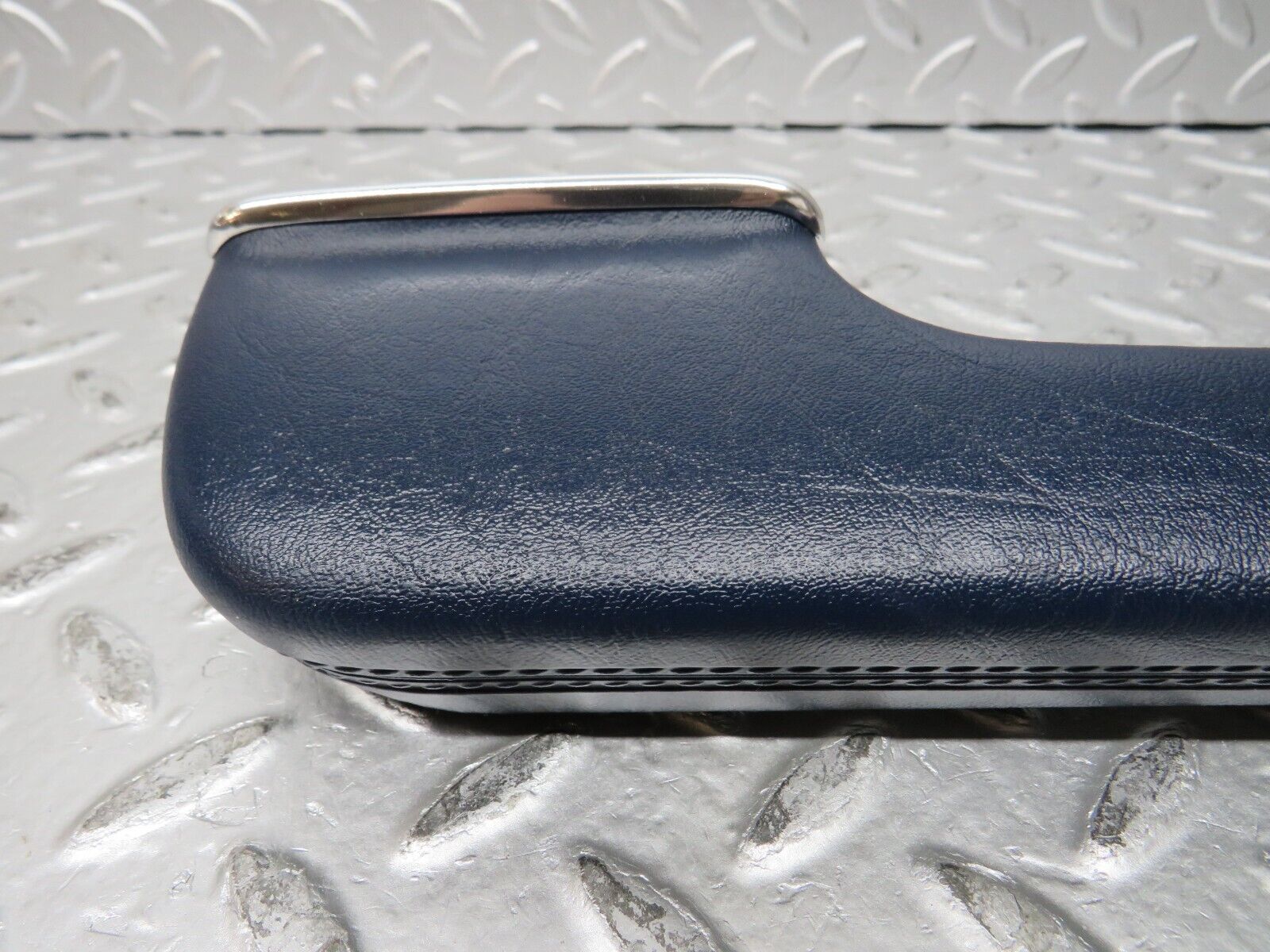 31983 Mercedes-Benz W123 230E Rear Left Interior Door Handle 1239701901