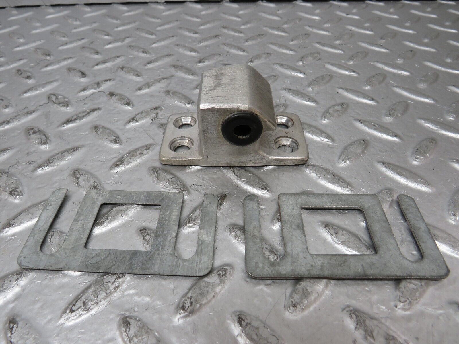 26217 Mercedes-Benz W116 450SE Door Lock Latch Right Side