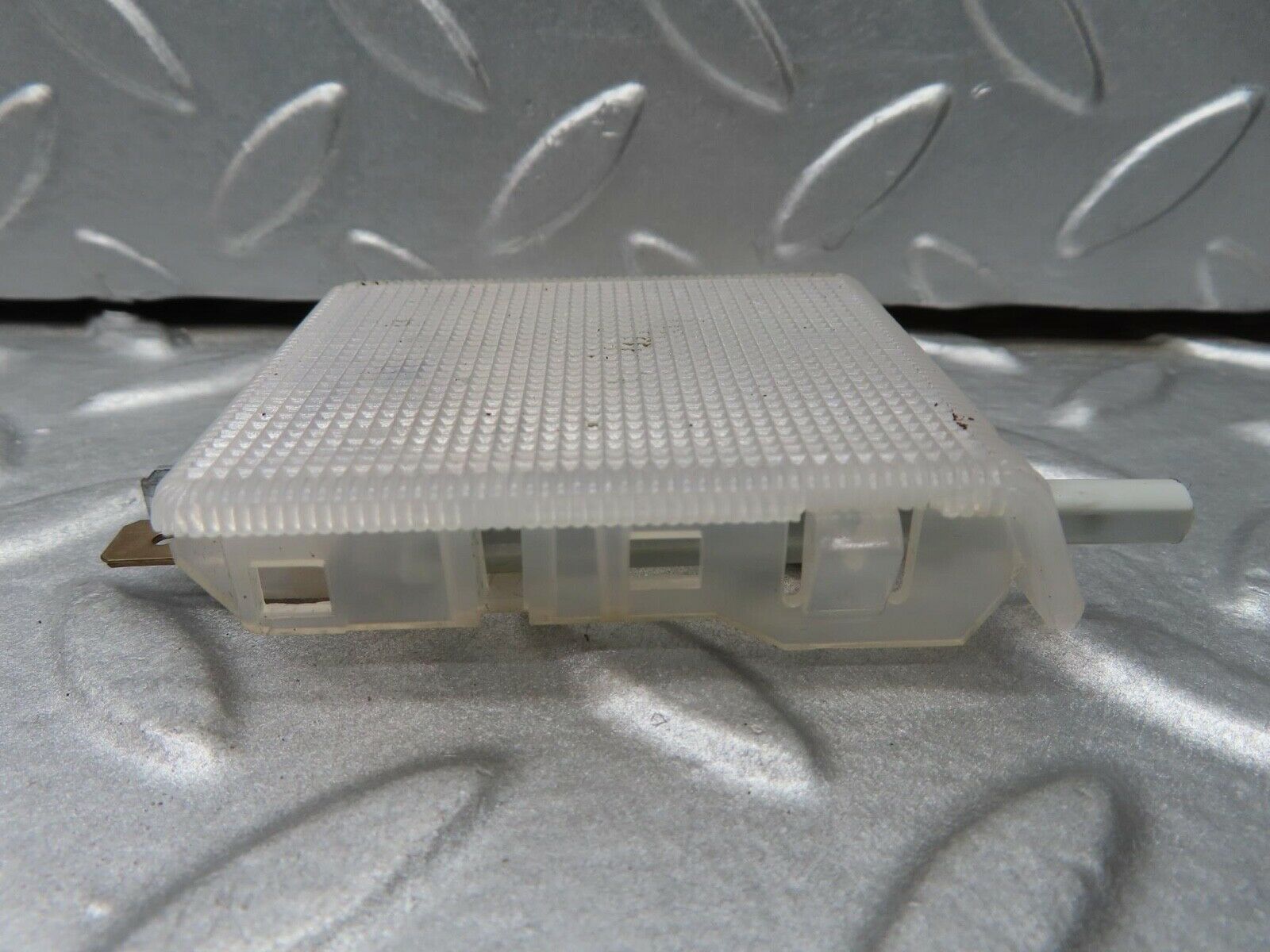 16470 Mercedes-Benz W124 260E Glove Box Light 1298200301