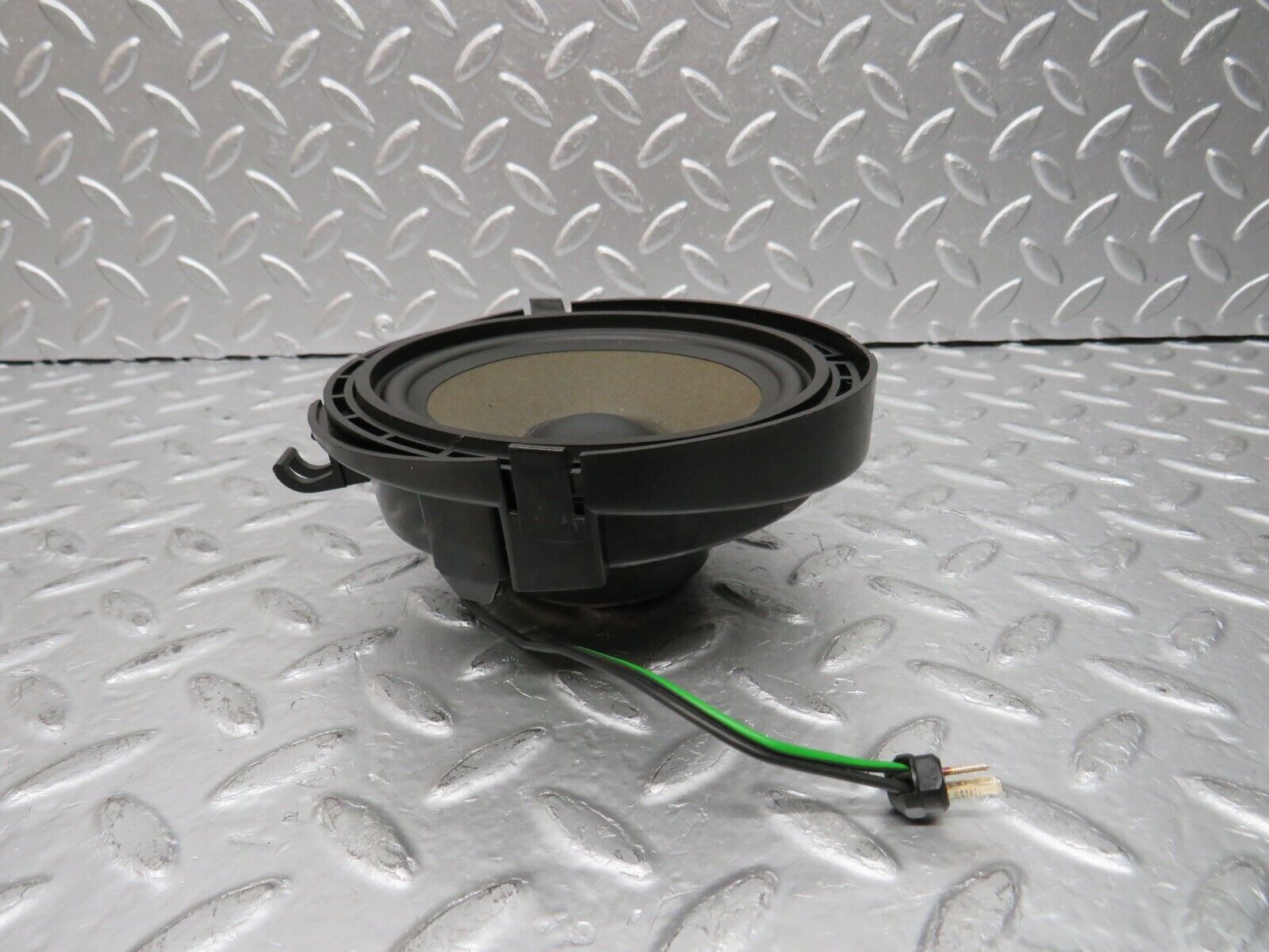 29519 Mercedes-Benz W124 230E Parcel Shelf Speaker 0008207602
