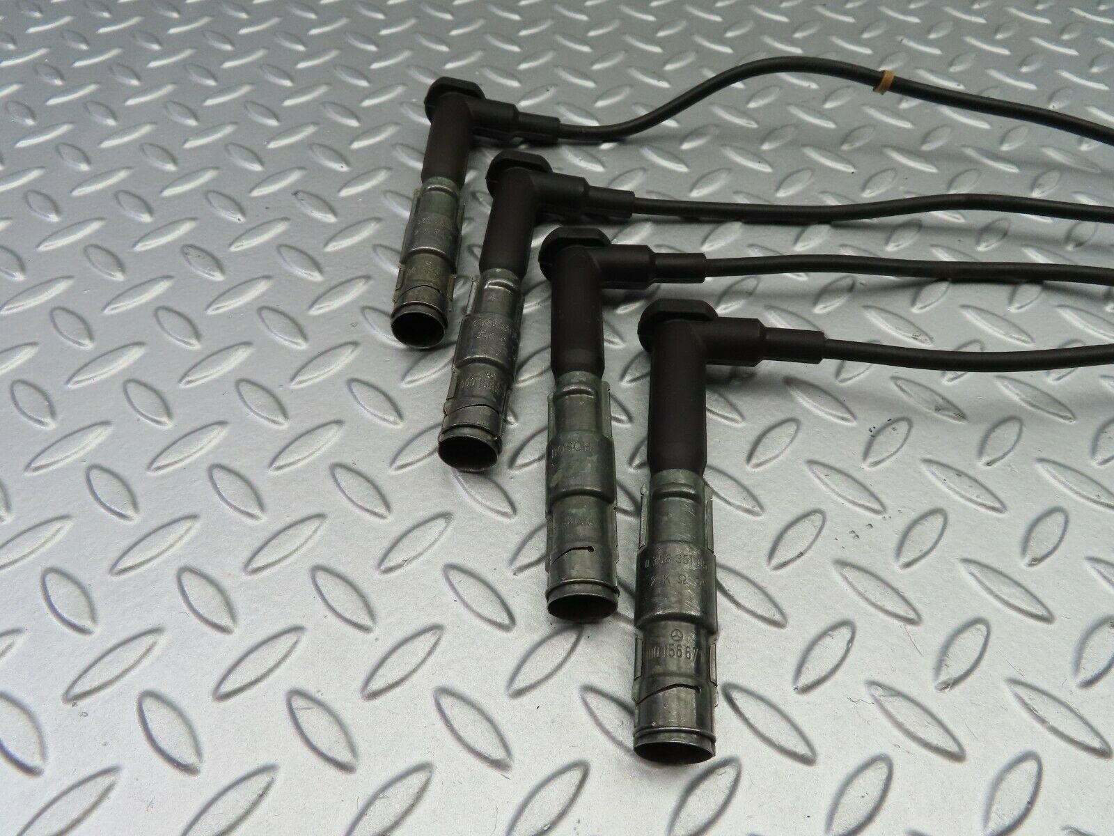 6820 Mercedes-Benz S124 E220 Wagon Ignition Lead Set Bosch 0001566710