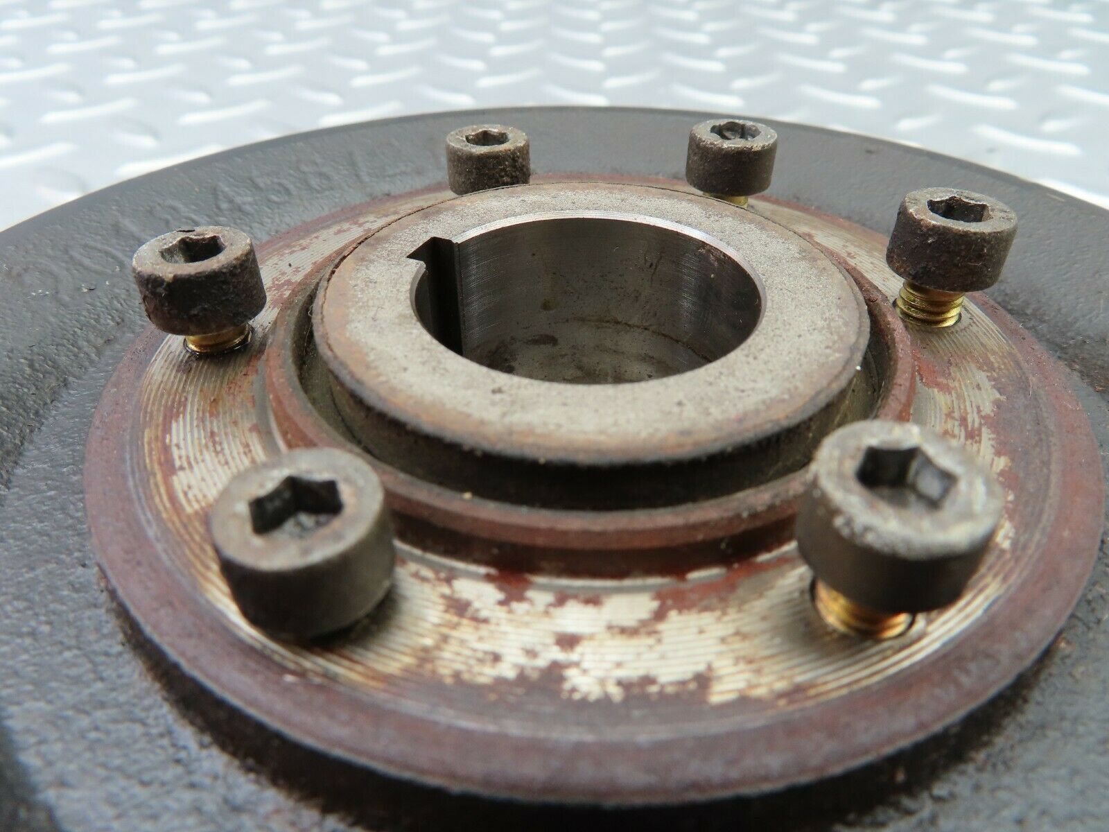 5949 Mercedes-Benz W123 200 Crankshaft Vibration Damper Pulley 1020300503