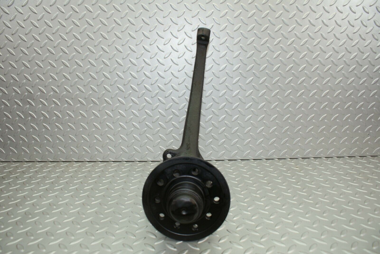 2702 Mercedes-Benz W116 350SE Wheel Hub Front Right