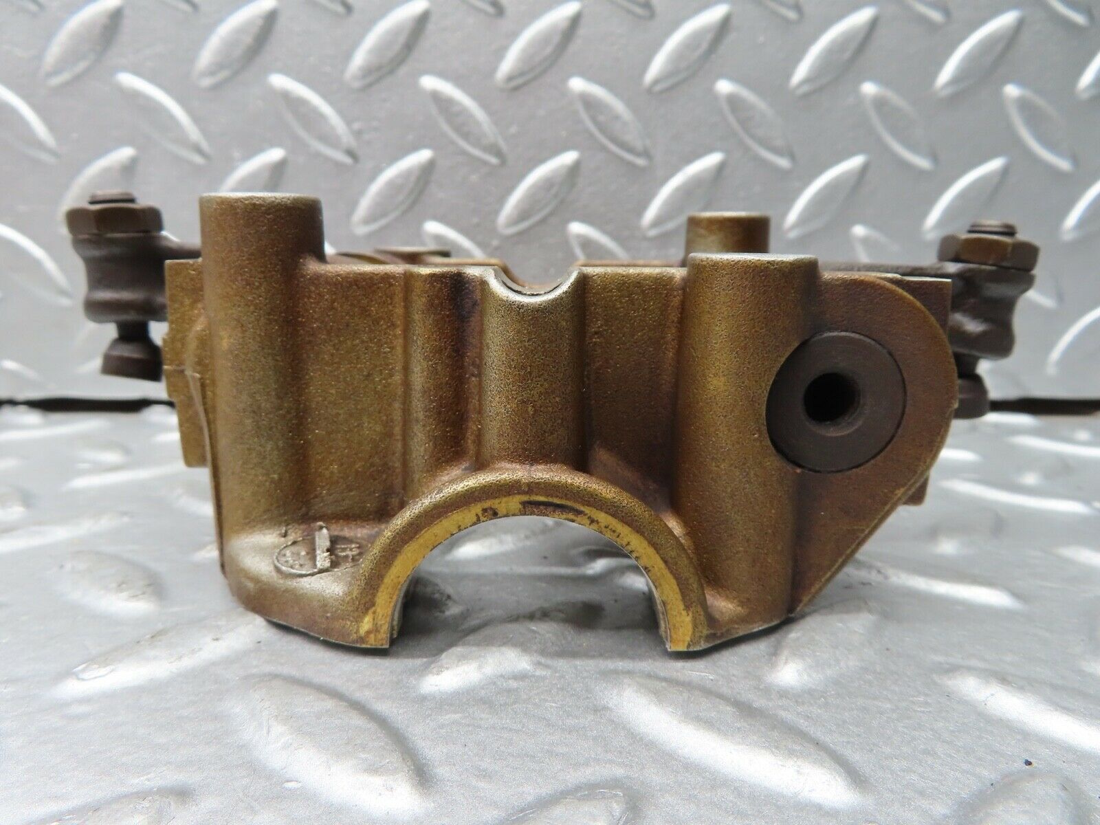 21272 Mercedes-Benz W123 230E Rocker Arms Camshaft Bearing Block 1020512110