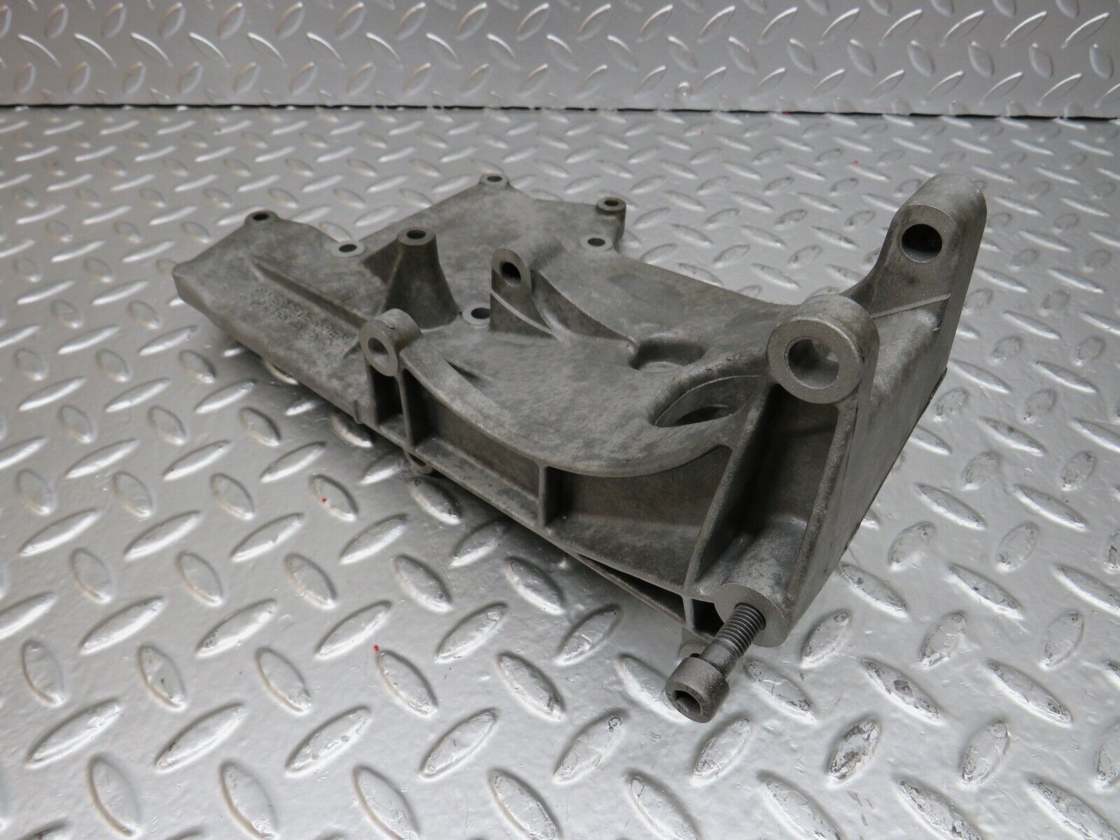 24798 Mercedes-Benz W140 S320 Alternator Generator Bracket Mount 1041550635