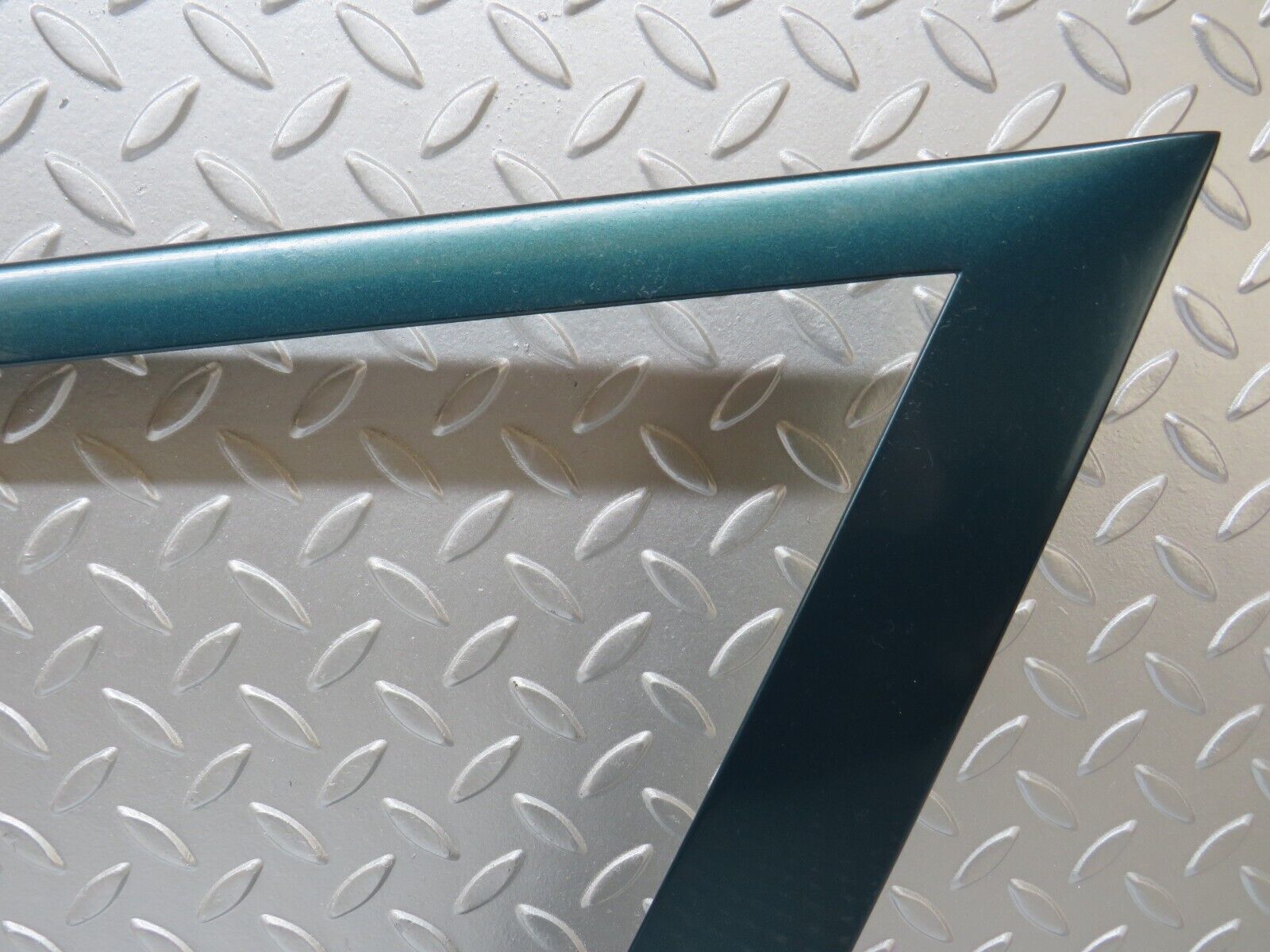 27822 Mercedes-Benz S124 300TE Front Right Exterior Door Frame