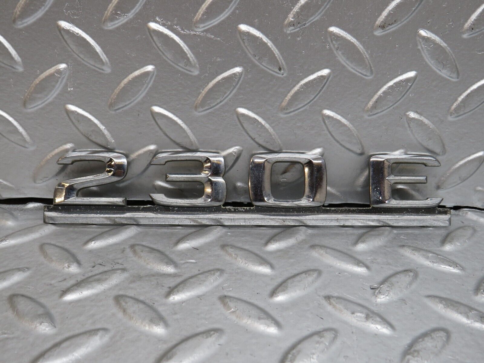 29469 Mercedes-Benz W124 230E Trunk Lid Badge Emblem