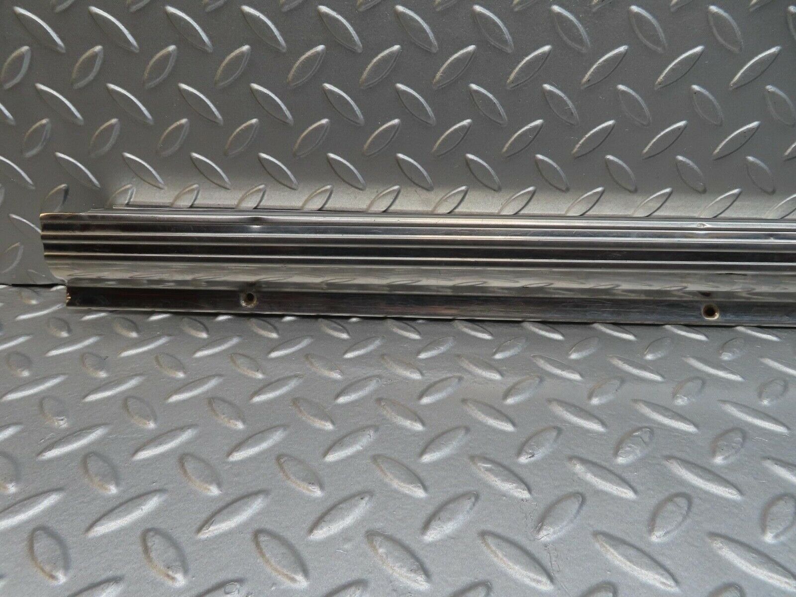 14118 Mercedes-Benz C107 280SLC Left Door Sill Chrome