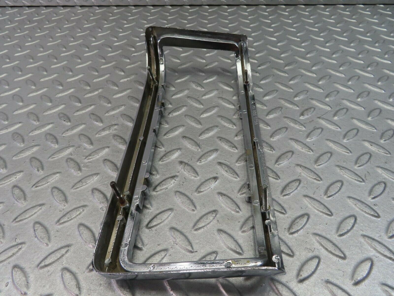 8509 Mercedes-Benz W115 Tail Light Chrome Frame Right 1158260259