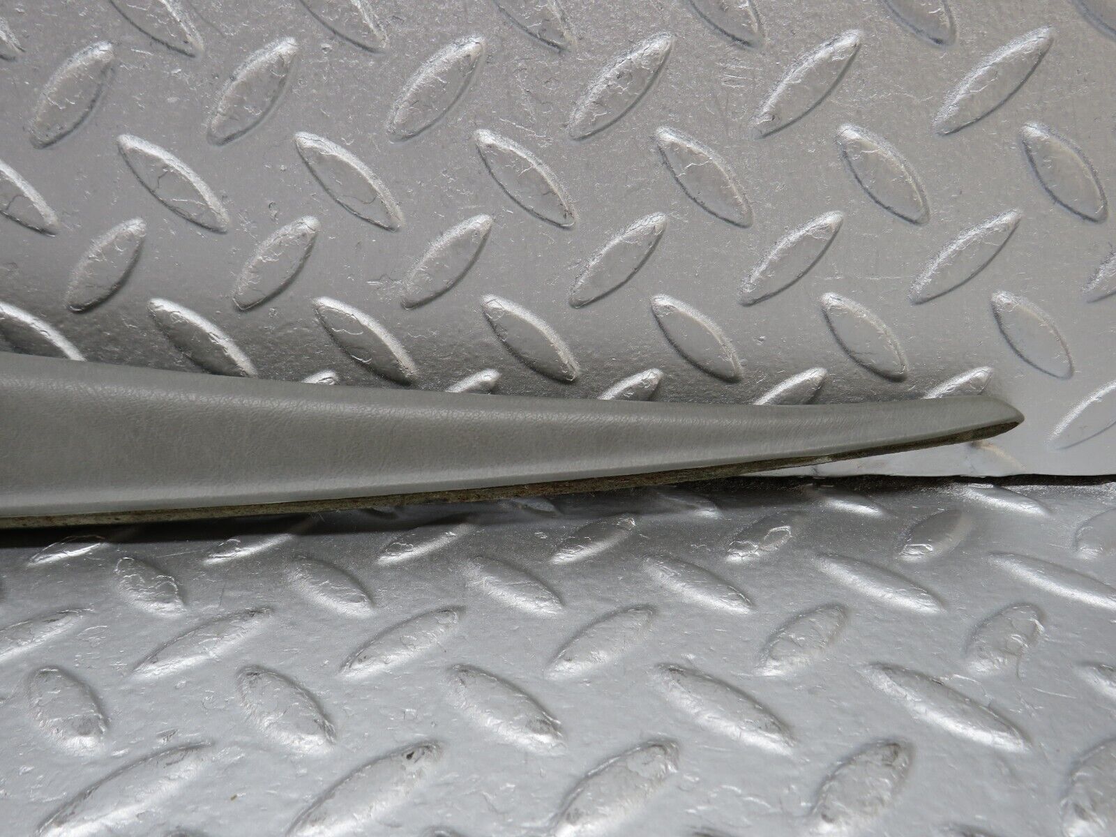 35974 Mercedes-Benz W126 420SE Rear Left Door Panel Cover Grey