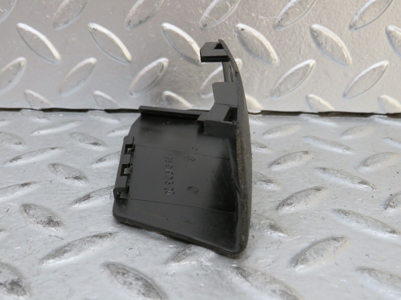 28330 Mercedes-Benz S123 240D Wagon Front Seat Trim Black 1239193320